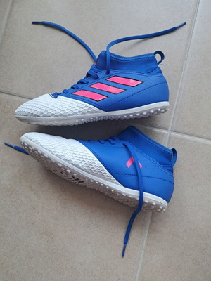 Adidas ACE 17.3 TF Junior football shoes size 36 used, white and blue