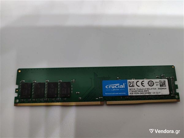  mnimi RAM Crucial 4GB DDR4 2400MHZ