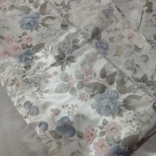 Satin bed sheet set unused, grey fitted sheet and printed top sheet with two pillowcases