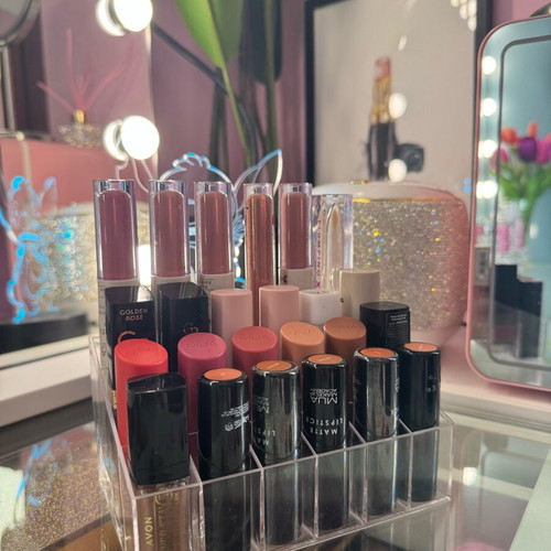 Acrylic makeup organizer 24 slots like new, for lipstick storage