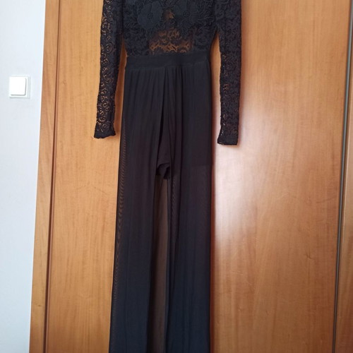 One-piece shorts with sheer maxi lace and back opening