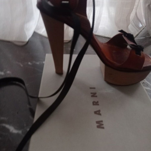 Marni brown sandals like new with wooden heel and black ribbon