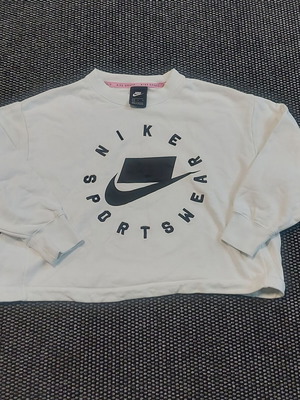 Nike NSW women's top size M like new, white