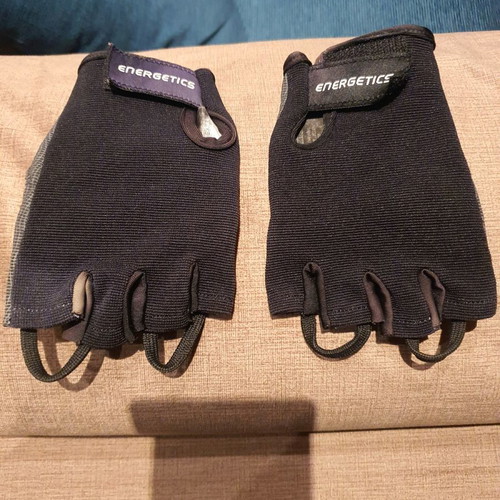 Gym gloves used