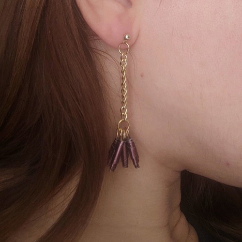 Aluminum stud earrings purple with gold chain new