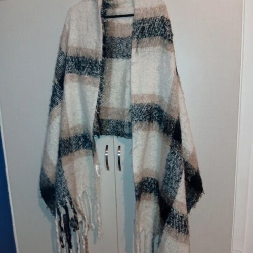 Winter plaid scarf in white, beige, and black