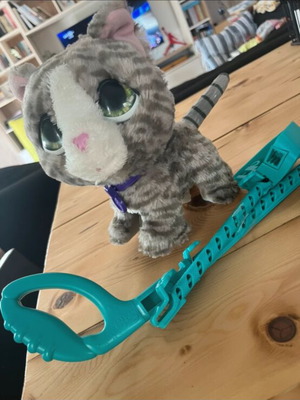 FurReal Kitten toy used with batteries