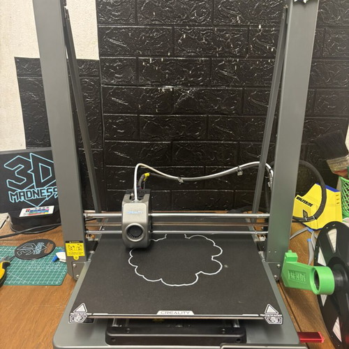 Creality Ender 3V3 Plus 3D Printer like new, suitable for large prints