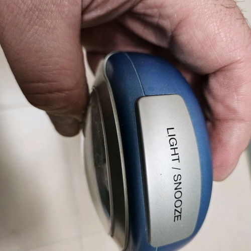 Bedside alarm clock like new with large numbers and luminous hands