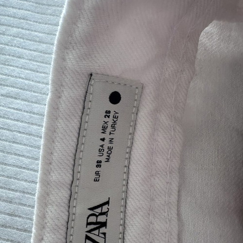Zara white jeans size 36 like new relaxed fit