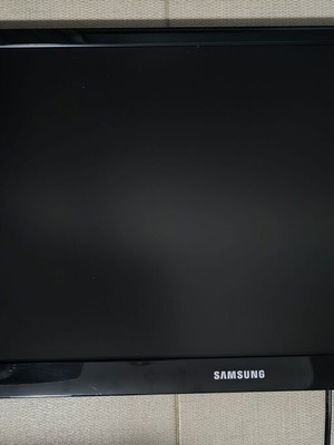 Samsung TV UE22D5003BW used, repairable backlight