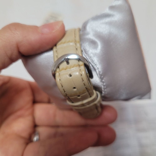 Quartz wristwatch, beige, new