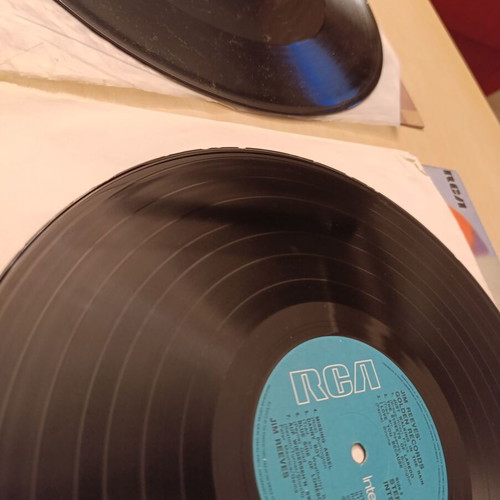 Set of 3 used vinyl records with Evelyn King, Jim Reeves and The Deep River Quartet