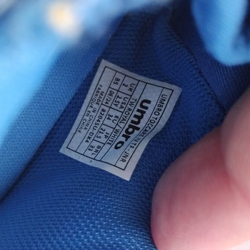 Umbro Toccare IV TF kids football shoes like new, blue, size 34