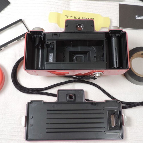 Panorama Sprocket Rocket Lomo red boxed film camera 135