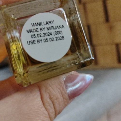 Vanillary by Lush Eau de Parfum 30 ml like new