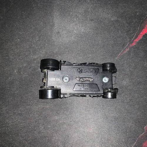 Tumbler Dark Knight Batmobile Hot Wheels used black 2006