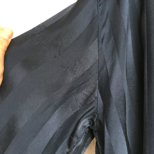 100% silk robe Familet size L used, dark navy