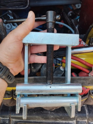 Strangling polyethylene pipe φ15-φ75 new