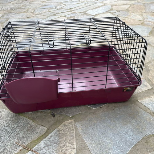 Rabbit cage like new in excellent condition