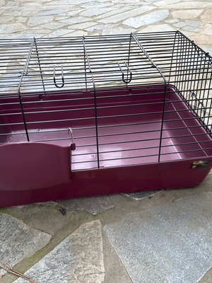 Rabbit cage like new in excellent condition