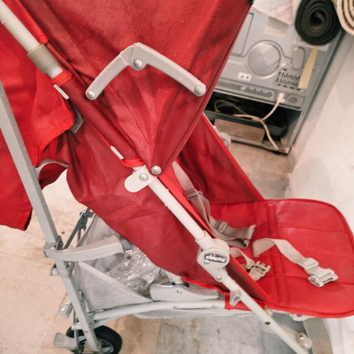 Chicco lightweight stroller used with adjustable backrest and double wheels