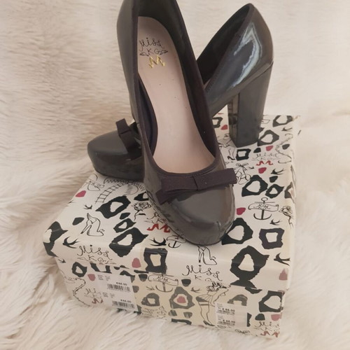 Miss KG By Kurt Geiger Grey Patent Court Shoes Size 38 Like New