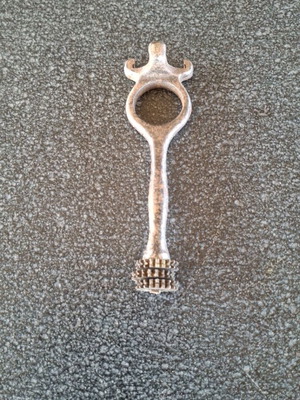 Cartridge extractor used, brass, 1960