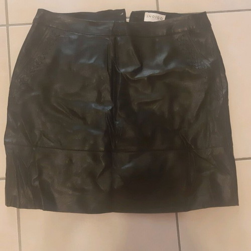 Indigo Collection M&S leatherette skirt like new, size small-medium, black