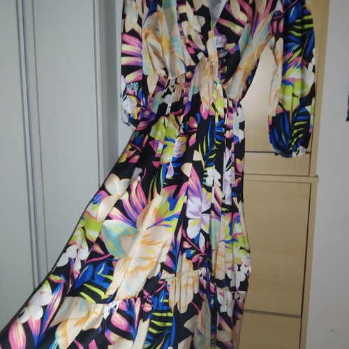 Long printed dress like new, size S-M, with three-quarter sleeves