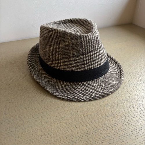 Fedora hat unisex, like new, brown and beige checkered