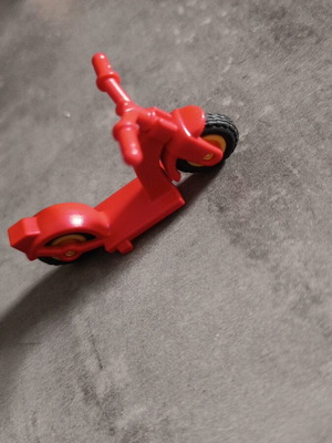 Playmobil red scooter
