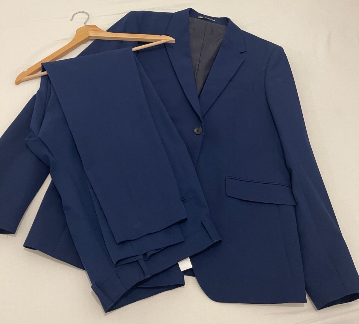 Zara men suit like new, navy blue,… - € 80,00 - Vendora.cy