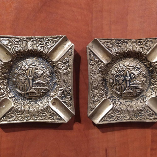 Bronze ashtrays used, pack of 2, Gianniotika