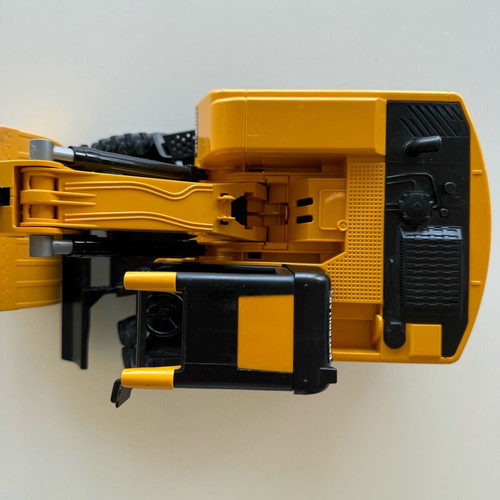 Bruder CAT Excavator used with wheels and shovel