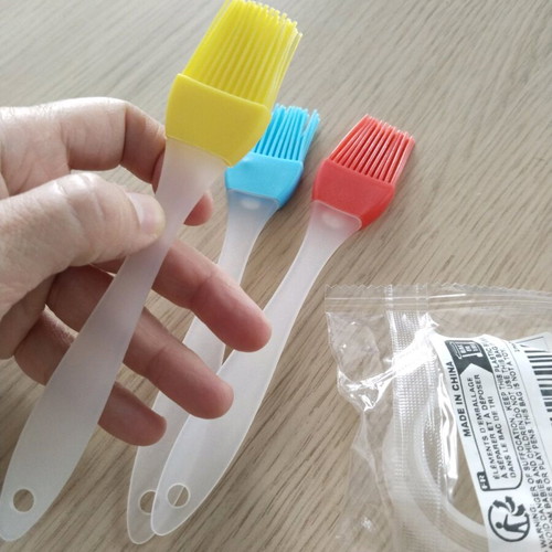 Kitchen set of 5 pieces with silicone tools and adhesive tape