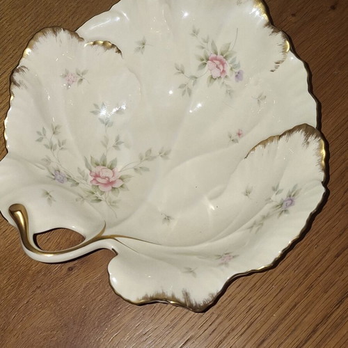 Mikasa porcelain decorative platter like new, made in Japan
