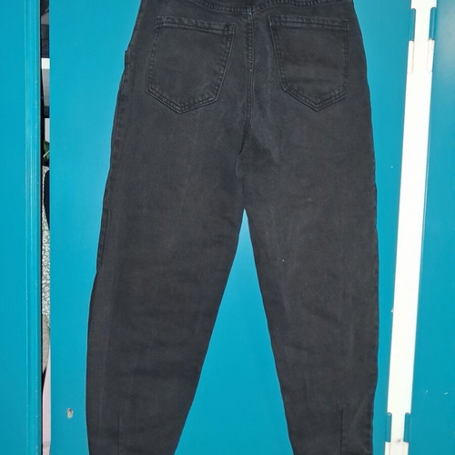 High-waisted black mom fit jeans size XS like new