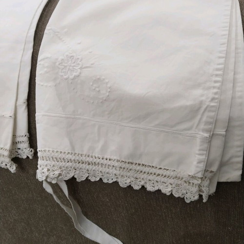 Handmade pillowcases with lace like new, 63×42 cm
