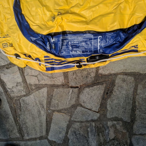Inflatable boat used for 2 persons with aluminum oars