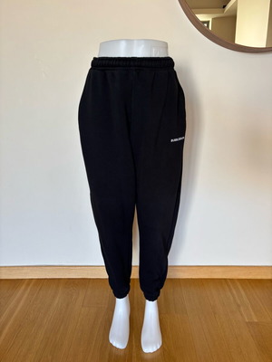 Bubblegun black tracksuit like new, comfortable and warm