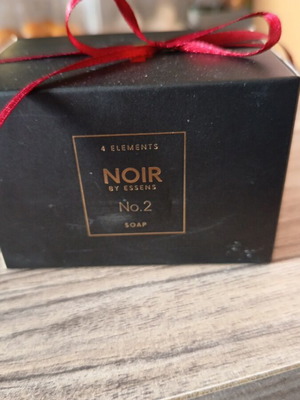 Noir soap by Essens new