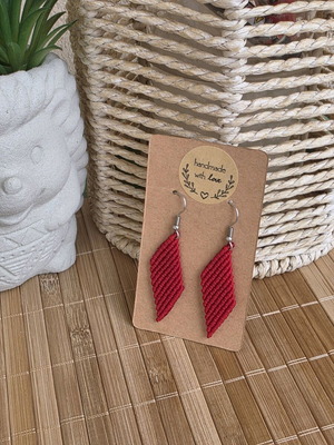 Macrame earrings like new, hypoallergenic, red