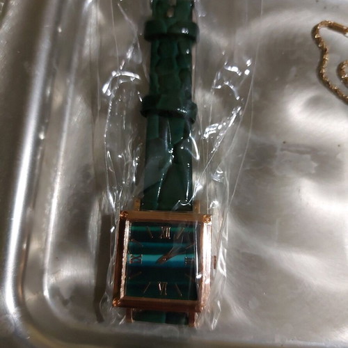 Women's watch new, green with leather strap
