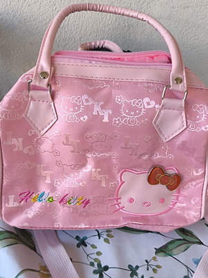Hello Kitty crossbody bag like new, pink