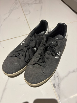 Adidas Stan Smith gray suede sneakers used