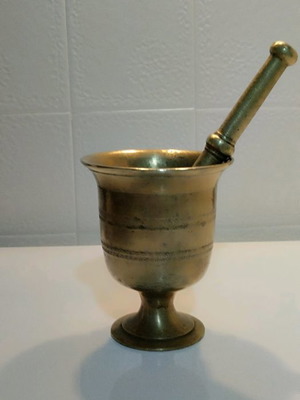 Μπρούτζινο γουδί με γουδοχέρι μεταχειρισμένο, vintage