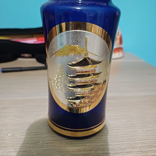 Japanese antique vase used, gilded