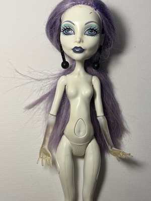Κούκλα Monster High Ghouls Alive Spectra μεταχειρισμένη για ανταλλακτικά