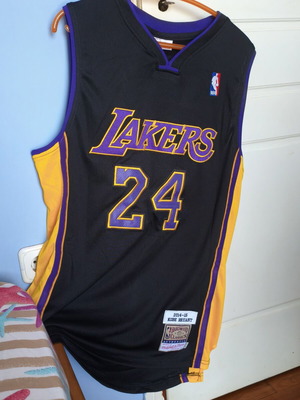 Los Angeles Lakers Kobe Bryant jersey new, black and purple